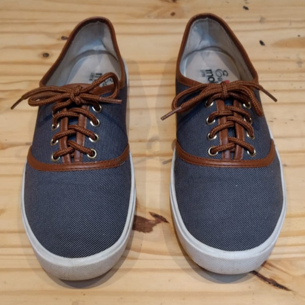 Retro Sneakers Vans Style